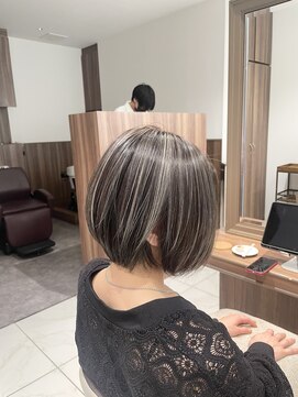 アッシュ 茗荷谷店(Ash) ショートカット+白髪ぼかしハイライト