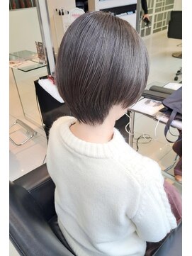 エアー 神戸(AIR) 白髪ぼかしハイライト/ショートヘア/アッシュ/グレージュ