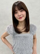 ミディアムレイヤー×ナチャラルストレート