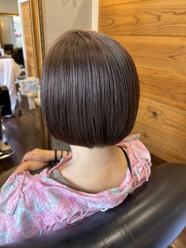 リーク(LEEK) 多毛でもまとまりやすい！ミニボブで若々しい印象に☆