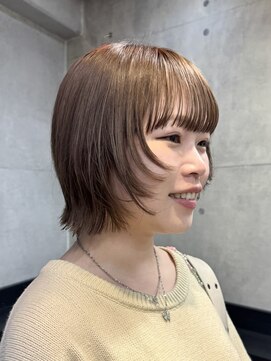 ナループロアポンテ(Nalu pu loa PONTE) ボブレイヤーウルフボブブリーチダブルカラー透明感ベージュ