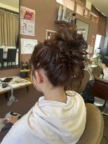 ブリックヘアー(BLICK Hair) ゆるフワお団子ヘアアレンジ
