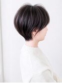 大人かわいい小顔ひし形耳かけ丸みショートボブ 神戸 担当柴立