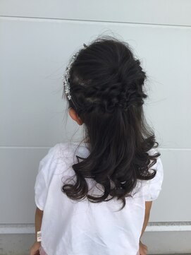 美容室アール ハーフアップ