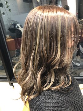 ココ 西葛西南口店(COコ) ハイライトカラー♪