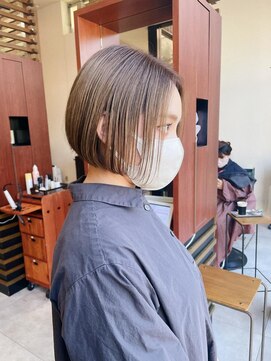 ナップヘアー NAP hair 【切りっぱなし】ベージュ×ラインボブ