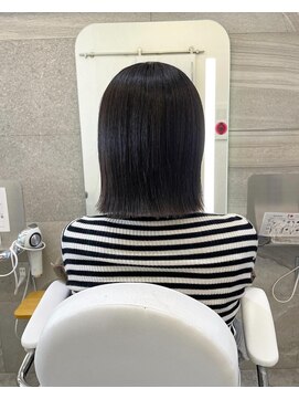 アナ ラーナ(Anna Lanna) 切りっぱなしボブ*ベージュカラー【野呂朱里】