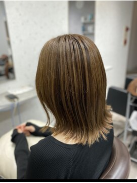 アデプト 北千住店(adept) 切りっぱなしボブ/外ハネボブ/オリーブベージュ【北千住】