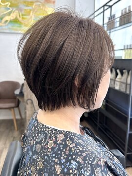 ハーツ(Heart's) 白髪ぼかしハイライト/似合わせカット/ショートボブ