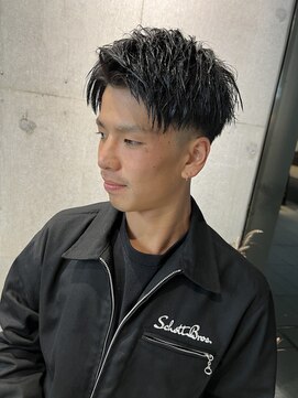 カケル(×.) ローフェードショート/ブルージュカラー