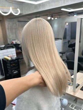 ナンバーウルス 名駅店(N° ulus) 【number ulus】ホワイトベージュ×艶ロング