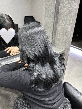 エースヘアー(A.hair) ブルーブラック/低めレイヤー/髪質改善トリートメント