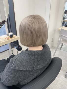 エイトサッポロ 札幌大通り店(EIGHT sapporo) white milk tea beige