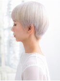 武蔵小杉/髪質改善/ホワイトシルバー×小顔耳かけボブf