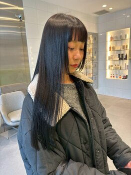 スノッブサンク(Snob ciNQ)の写真/【思わず触れてしまう手触りと質感♪】扱いやすく自然な仕上がりと艶感が手に入る”髪質改善ストレート”