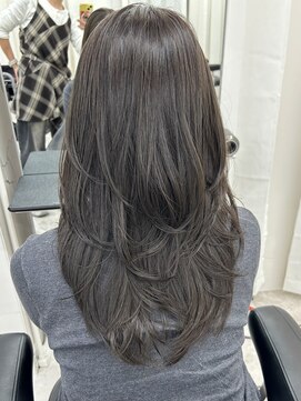 エトワール(ETOILE) レイヤーカット/ハッシュカット/オリーブグリーン