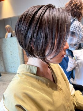 ナチュラル ヘアーデザイニング(Natural hair designing) 前下がりハンサムショート/モードヘア/アッシュブラウン/ツヤ感