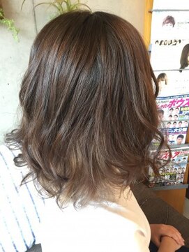 エム インターナショナル 春日部本店(EMU international) ベージュインナーカラー★春日部