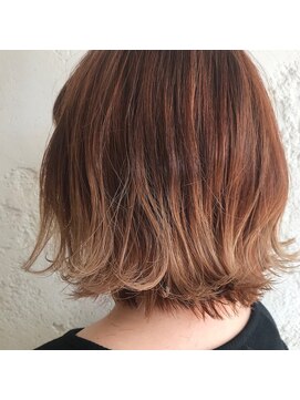 ノイ(noi) レイヤーボブ。