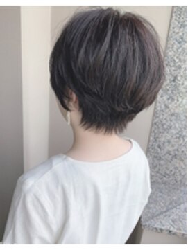 ナンバー イル デュッカ 札幌(N° il duca) 大人可愛い20代30代40代小顔ワンサイドショートボブ丸み前下がり