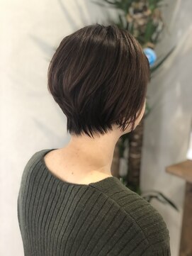 シキ(C key) ショートボブ