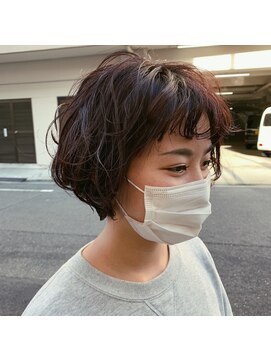 ポーズ(PAUSE) ふわふわショートボブ