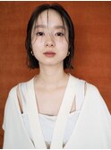 抜け感ボブパーマ黒髪ミディアムシースルー