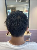 セットしやすいスタイルツイストスパイラルアップバング