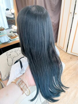 ネオリーブ チロル 横浜西口店(Neolive CiroL.) ブルーブラック 韓国風