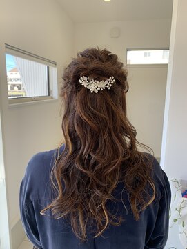 アロヘアー(Alo hair) 大人なアレンジ