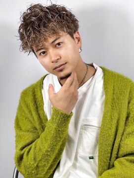 ヒロギンザ 八重洲店(HIRO GINZA) カット/フェード/ツイストスパイラルパーマ/カラー/ヘッドスパ
