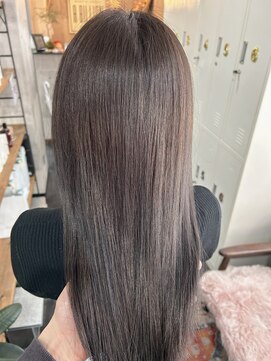 トゥーミー(to mee) シルバーアッシュ♪【新田】