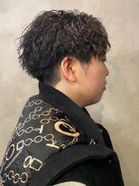 ディスイズバーバーサード(THIS IS BARBER 3rd)&nbsp;ツイストスパイラルパーマ　ミディアムヘア　ツーブロック