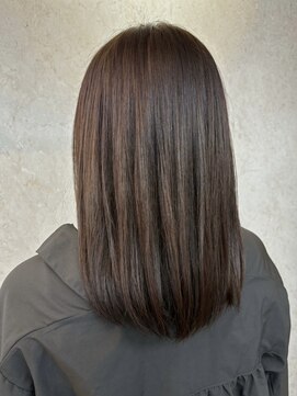 ビスクヘアデザイン(bisq hair design) ミディアム　ミディアムレイヤー　セミディ　地毛風カラー