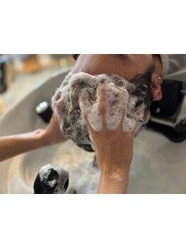 “頭筋ヘッドスパ”で、頭の筋肉をほぐしながら頭皮の汚れもスッキリ◇極上のリラックスタイムを―。