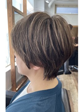 ハーツ(Heart's) 白髪ぼかし/イメチェンヘアスタイル/前髪カタログ/ショートボブ