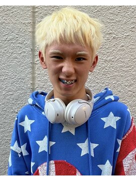 チクロ(ticro) 【チクロ】スパイキーショート ホワイトブロンド