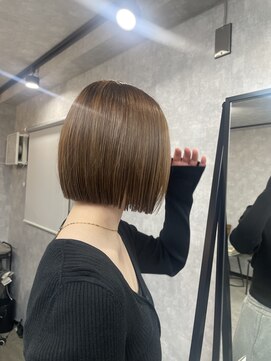 イデアル(Ideal) ボブ/ミニボブ/切りっぱなしボブ/外ハネ/外ハネボブ/前下がり