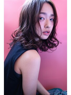 シック(Chic) くびれヘアうる艶髪抜け感ヘアアンニュイヘアミルクティアッシュ