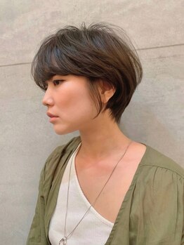 ヘアアンドメイク ビス イオンモール八幡東店(Bis!)の写真/【リピート率高！】計算され尽くしたBis!のカット技術で「小顔シルエット」を実現!イメチェンもお気軽に!