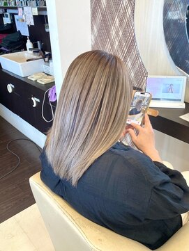 ヘアショップエヌアンドエー 久喜 栗橋店(hairshop N&A) 大人女子のハイトーンカラー 髪質改善Tr ストレート