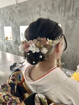 シェリ(Cheri) ふわふわシニヨンアレンジ×振袖着付け