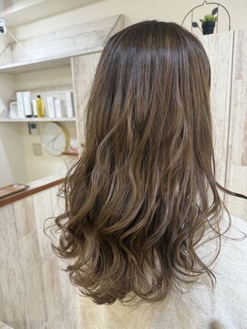 エコルアヘアー(ecolua hair) ロング×グレージュカラー