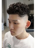 スキンフェードオールバックパーマ