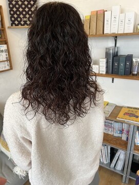 ブリッジ(BRIDGE) スパイラルパーマのロングヘア