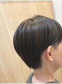 刈り上げ　ショート