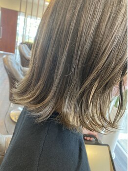 アワーズ(Ours)の写真/髪に立体感を出すハイライト施術が当店の人気★最新トレンドカラーを取り入れ抜け感と透明感を叶える♪