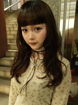 ピア ヤクイン(Pia Yakuin) トレンドレイヤーカット/ハッシュカット/ブラウンカラー