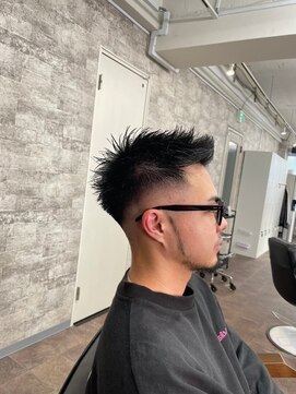 リファイン バイ アフィナー 本厚木店(Refine by Afinar) 【本厚木/本厚木駅】フェードカット