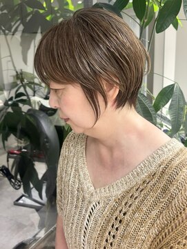 hair salon Heir【4月19日NEW OPEN(予定)】 40代女性に人気の上品白髪ぼかしショート